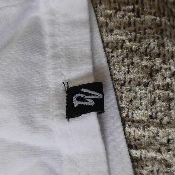 4/$40 White Death Valley Tee - Size Small (7/8, Youth) - Picture 6 of 8